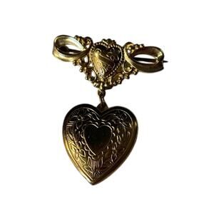 Vintage Gold Tone Heart Locket Brooch Victorian Romantic whimsical Antique Pin